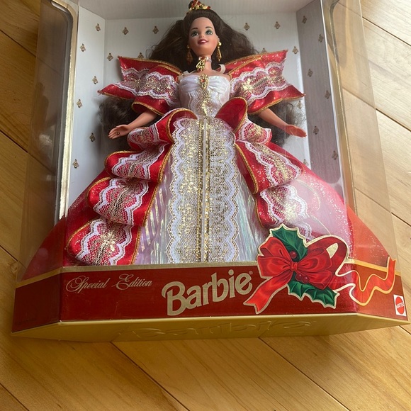 - NRFB Happy Holiday’s Barbie Doll ~ 10th Anniversary 🎄 - Picture 4 of 12